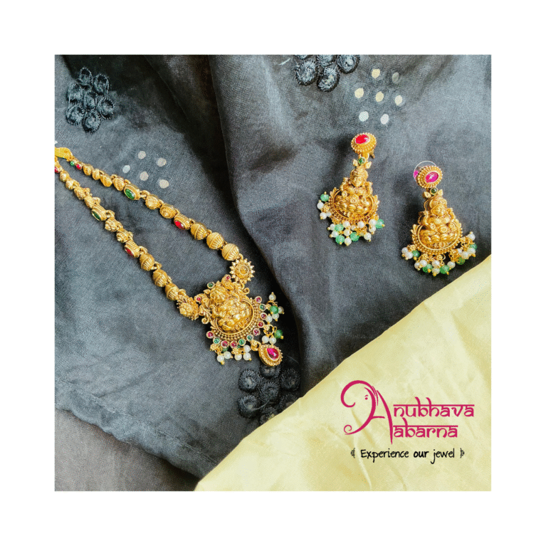 Lakshmi pendent chain set